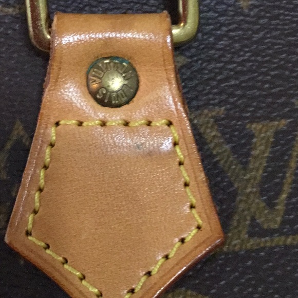 Louis Vuitton authentic Ellipse monogram key, bag - Picture 13 of 15